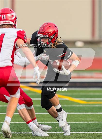 Thumbnail 3 in Yelm vs. Marysville-Pilchuck (3A Playoffs) photogallery.