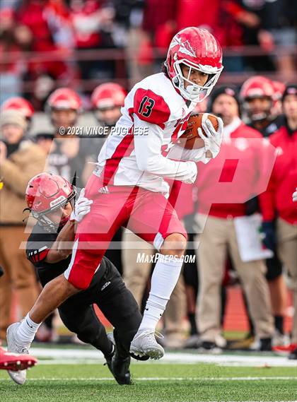 Thumbnail 2 in Yelm vs. Marysville-Pilchuck (3A Playoffs) photogallery.