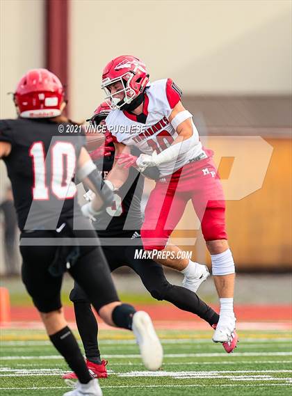 Thumbnail 3 in Yelm vs. Marysville-Pilchuck (3A Playoffs) photogallery.