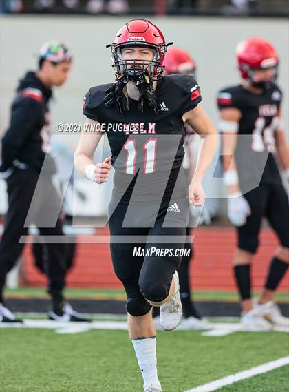 Thumbnail 2 in Yelm vs. Marysville-Pilchuck (3A Playoffs) photogallery.