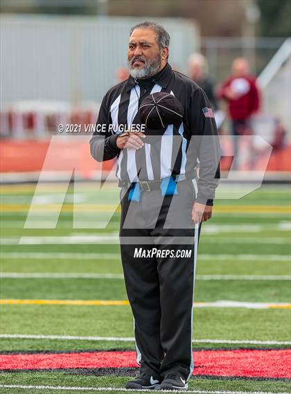Thumbnail 1 in Yelm vs. Marysville-Pilchuck (3A Playoffs) photogallery.