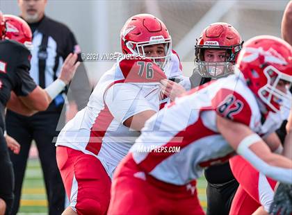 Thumbnail 3 in Yelm vs. Marysville-Pilchuck (3A Playoffs) photogallery.