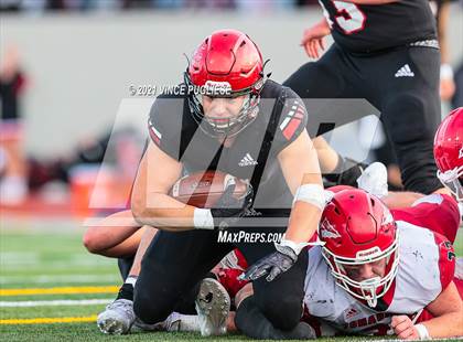 Thumbnail 3 in Yelm vs. Marysville-Pilchuck (3A Playoffs) photogallery.