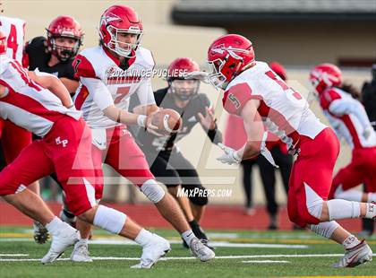 Thumbnail 3 in Yelm vs. Marysville-Pilchuck (3A Playoffs) photogallery.