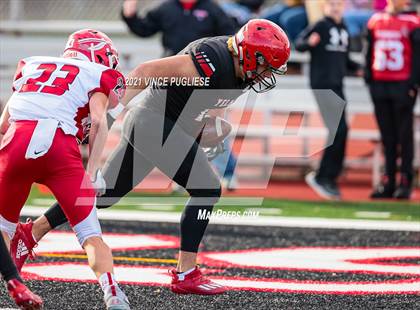 Thumbnail 3 in Yelm vs. Marysville-Pilchuck (3A Playoffs) photogallery.