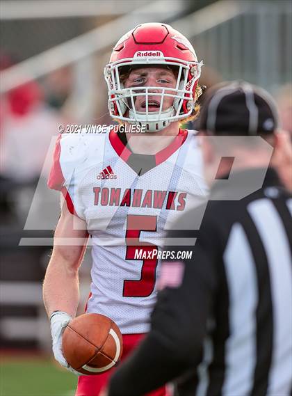 Thumbnail 1 in Yelm vs. Marysville-Pilchuck (3A Playoffs) photogallery.