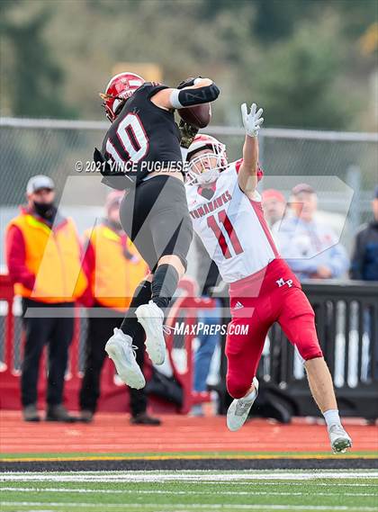Thumbnail 2 in Yelm vs. Marysville-Pilchuck (3A Playoffs) photogallery.