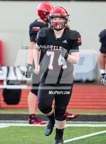 Thumbnail 2 in Yelm vs. Marysville-Pilchuck (3A Playoffs) photogallery.