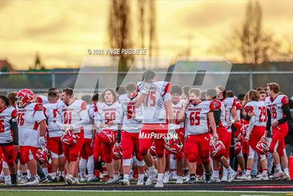 Thumbnail 2 in Yelm vs. Marysville-Pilchuck (3A Playoffs) photogallery.