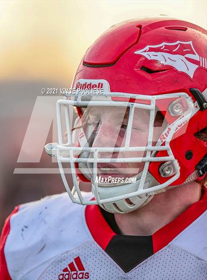 Thumbnail 3 in Yelm vs. Marysville-Pilchuck (3A Playoffs) photogallery.