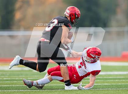 Thumbnail 1 in Yelm vs. Marysville-Pilchuck (3A Playoffs) photogallery.