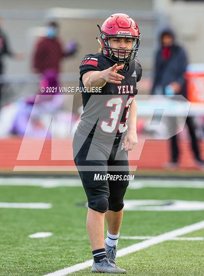 Thumbnail 2 in Yelm vs. Marysville-Pilchuck (3A Playoffs) photogallery.