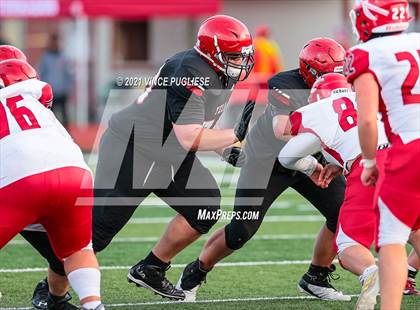 Thumbnail 1 in Yelm vs. Marysville-Pilchuck (3A Playoffs) photogallery.
