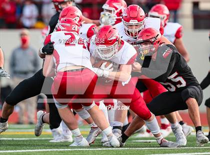 Thumbnail 2 in Yelm vs. Marysville-Pilchuck (3A Playoffs) photogallery.
