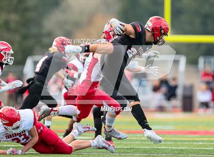 Thumbnail 3 in Yelm vs. Marysville-Pilchuck (3A Playoffs) photogallery.