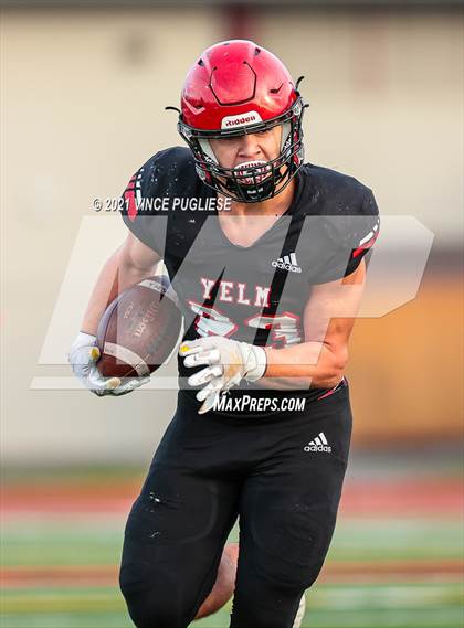 Thumbnail 2 in Yelm vs. Marysville-Pilchuck (3A Playoffs) photogallery.