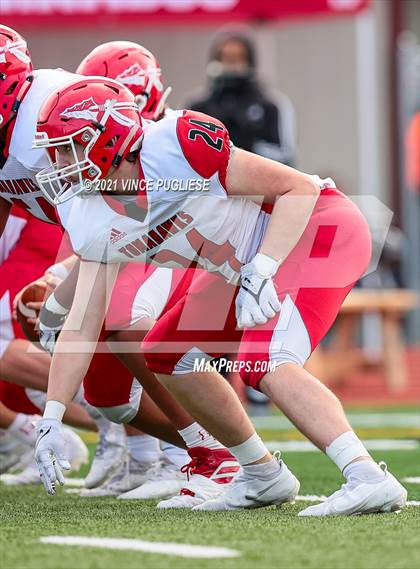 Thumbnail 2 in Yelm vs. Marysville-Pilchuck (3A Playoffs) photogallery.