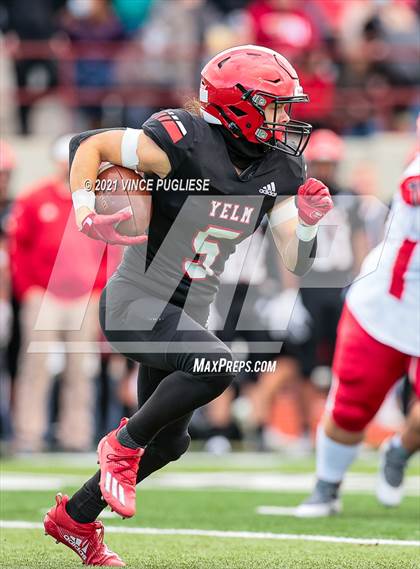 Thumbnail 1 in Yelm vs. Marysville-Pilchuck (3A Playoffs) photogallery.