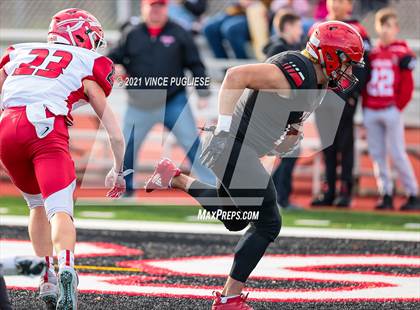 Thumbnail 2 in Yelm vs. Marysville-Pilchuck (3A Playoffs) photogallery.