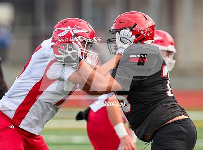 Thumbnail 2 in Yelm vs. Marysville-Pilchuck (3A Playoffs) photogallery.