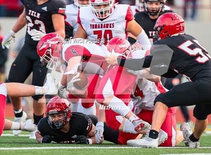 Thumbnail 1 in Yelm vs. Marysville-Pilchuck (3A Playoffs) photogallery.