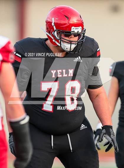 Thumbnail 3 in Yelm vs. Marysville-Pilchuck (3A Playoffs) photogallery.