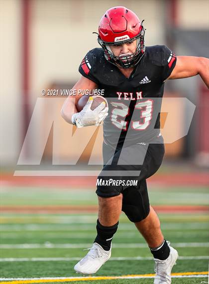 Thumbnail 3 in Yelm vs. Marysville-Pilchuck (3A Playoffs) photogallery.