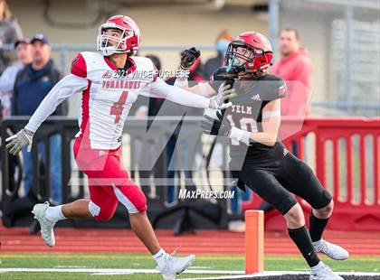 Thumbnail 1 in Yelm vs. Marysville-Pilchuck (3A Playoffs) photogallery.