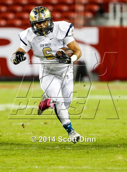 Thumbnail 2 in Jesuit vs. Elk Grove @ Levi's Stadium photogallery.