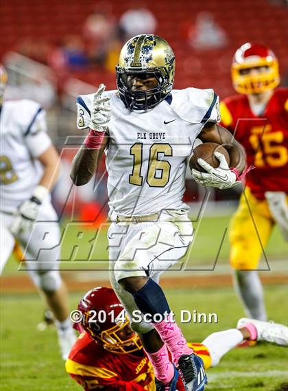 Thumbnail 3 in Jesuit vs. Elk Grove @ Levi's Stadium photogallery.