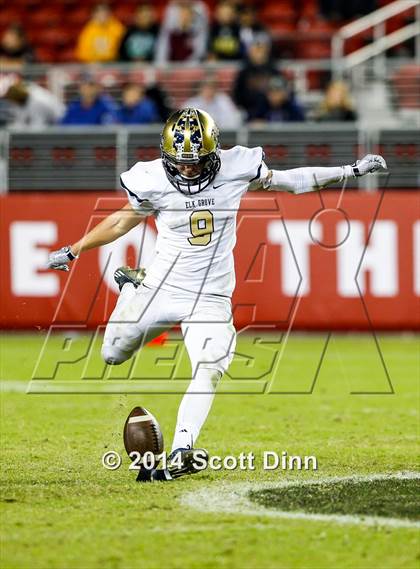 Thumbnail 2 in Jesuit vs. Elk Grove @ Levi's Stadium photogallery.