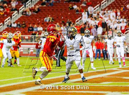 Thumbnail 2 in Jesuit vs. Elk Grove @ Levi's Stadium photogallery.