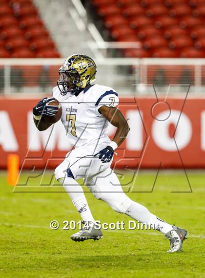 Thumbnail 1 in Jesuit vs. Elk Grove @ Levi's Stadium photogallery.