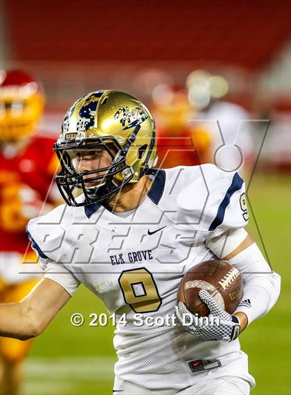 Thumbnail 1 in Jesuit vs. Elk Grove @ Levi's Stadium photogallery.