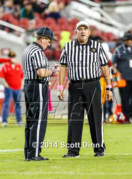 Thumbnail 3 in Jesuit vs. Elk Grove @ Levi's Stadium photogallery.