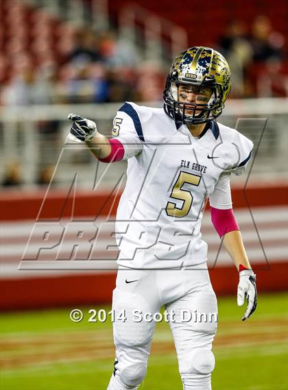 Thumbnail 2 in Jesuit vs. Elk Grove @ Levi's Stadium photogallery.
