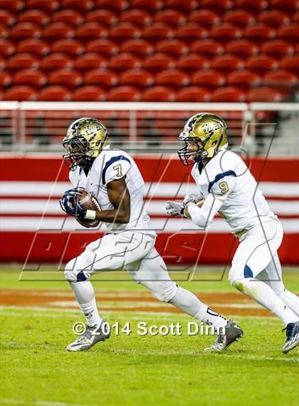Thumbnail 3 in Jesuit vs. Elk Grove @ Levi's Stadium photogallery.