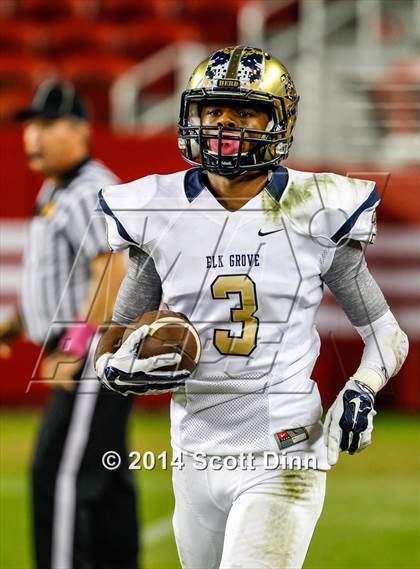 Thumbnail 3 in Jesuit vs. Elk Grove @ Levi's Stadium photogallery.