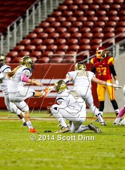 Thumbnail 3 in Jesuit vs. Elk Grove @ Levi's Stadium photogallery.