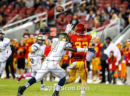 Thumbnail 3 in Jesuit vs. Elk Grove @ Levi's Stadium photogallery.