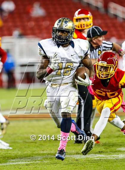 Thumbnail 2 in Jesuit vs. Elk Grove @ Levi's Stadium photogallery.