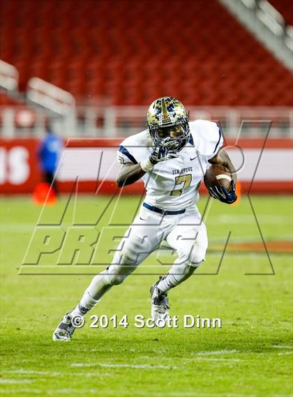 Thumbnail 3 in Jesuit vs. Elk Grove @ Levi's Stadium photogallery.