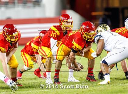 Thumbnail 3 in Jesuit vs. Elk Grove @ Levi's Stadium photogallery.
