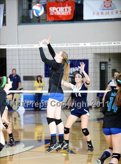 Thumbnail 1 in Branson vs. Tri-City Christian (CIF State D5 Final) photogallery.