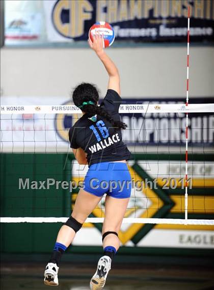 Thumbnail 2 in Branson vs. Tri-City Christian (CIF State D5 Final) photogallery.