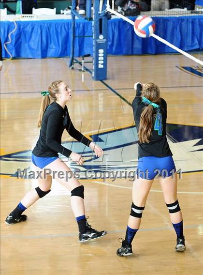 Thumbnail 1 in Branson vs. Tri-City Christian (CIF State D5 Final) photogallery.