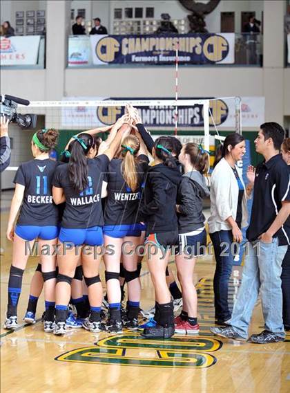 Thumbnail 1 in Branson vs. Tri-City Christian (CIF State D5 Final) photogallery.