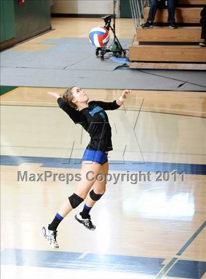 Thumbnail 1 in Branson vs. Tri-City Christian (CIF State D5 Final) photogallery.