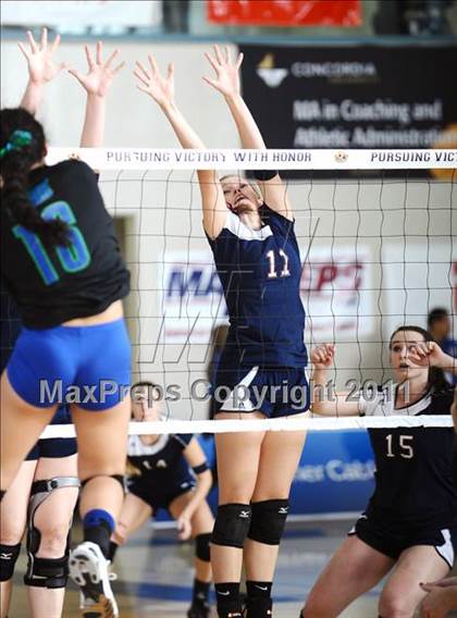 Thumbnail 2 in Branson vs. Tri-City Christian (CIF State D5 Final) photogallery.