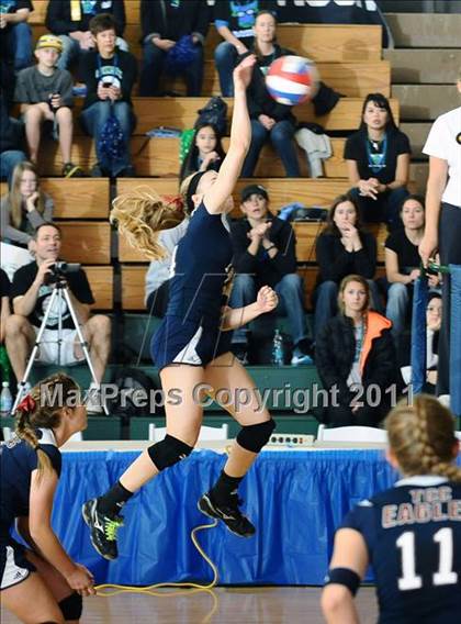 Thumbnail 2 in Branson vs. Tri-City Christian (CIF State D5 Final) photogallery.